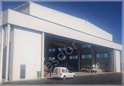 automatic-hangar-door-02