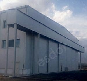 hangar4